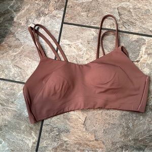 NWOT LULULEMON “Like a Cloud” bra. Size 10